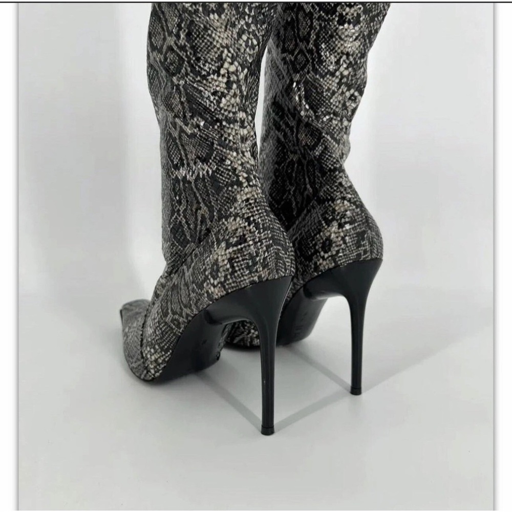 Casadei 90s Leather Python Snakeskin Square-toe S… - image 6